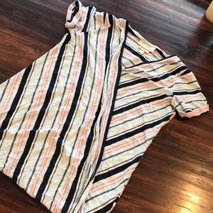 Jessica Simpson nursing top